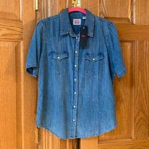 Levis Short-Sleeve Denim Shirt